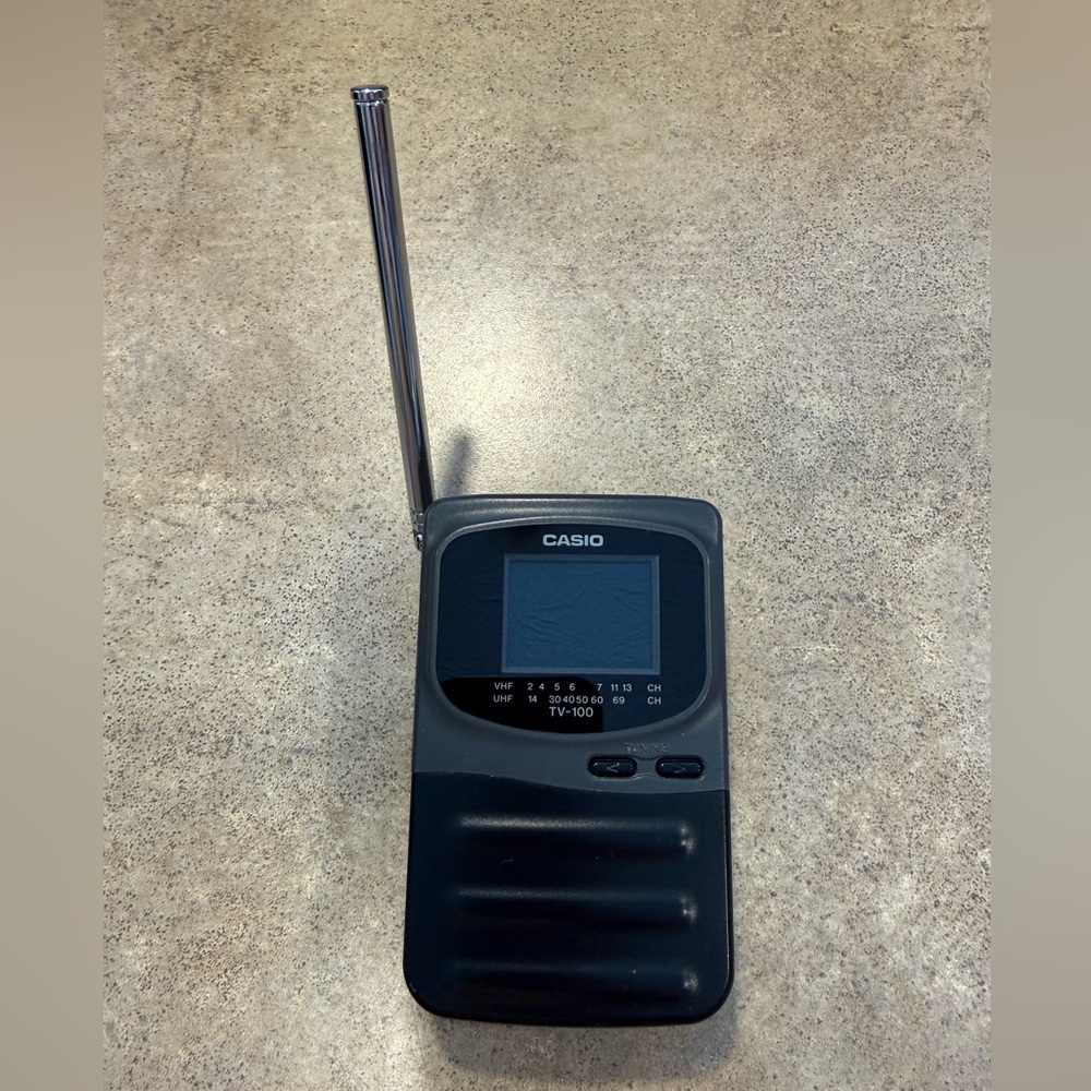 CASIO Model TV-100B Personal Portable Mini TV Vintage - TESTED READ DESCRIPTION